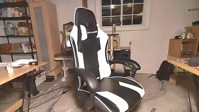 MagnusCockus online show from March 1, 2025, 3:10 am