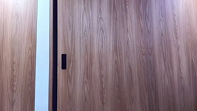 Molly ADY online show from October 16, 2025, 10:00 pm