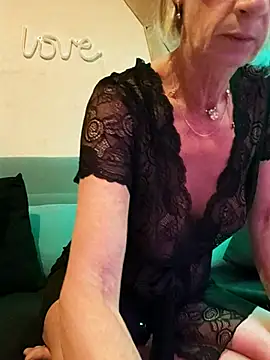 tatianasexymilf online show from March 4, 2026, 8:26 pm
