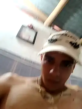 Restrepo300 online show from September 11, 2025, 4:18 pm