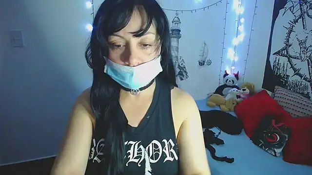 Snapshot of lili_peach chatting on December 13, 2024, 11:50 pm lili peach online show from December 13, 2024, 11:50 pm