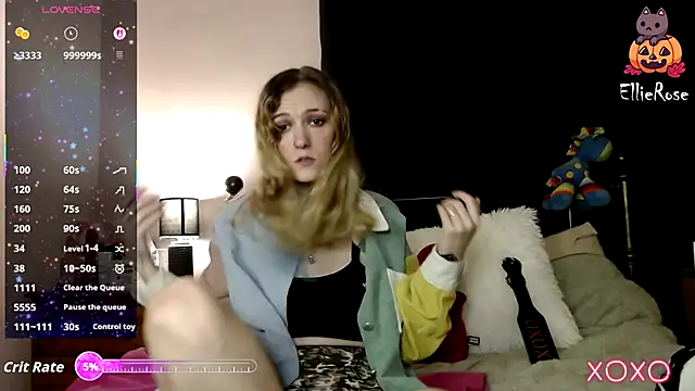 Snapshot of EllieeRose chatting on October 24, 2025, 11:56 pm EllieeRose online show from October 24, 2025, 11:56 pm