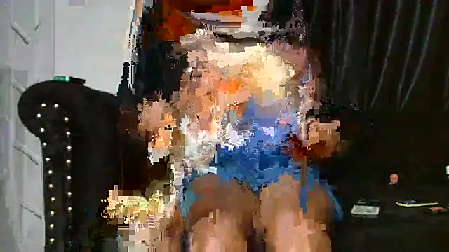 Snapshot of Miss_hot_candy chatting on July 10, 2026, 8:18 am Miss hot candy online show from July 10, 2026, 8:18 am