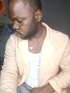 Snapshot of Petrossa chatting on July 19, 2026, 8:23 pm Petrossa online show from July 19, 2026, 8:23 pm