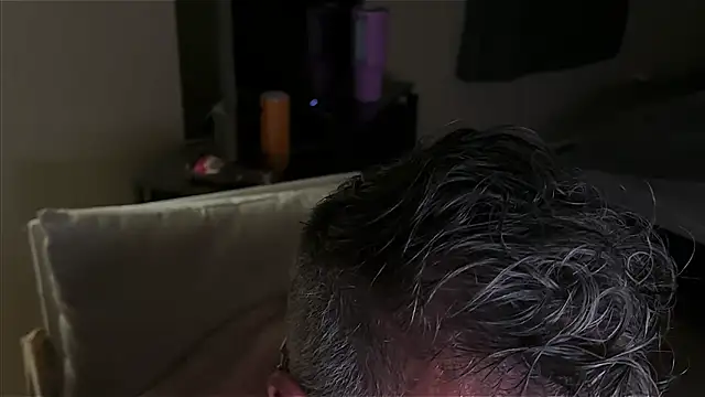 DaddySnowXX online show from December 14, 2024, 11:50 am