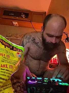 Snapshot of WilldoPita chatting on January 18, 2025, 1:19 am WilldoPita online show from January 18, 2025, 1:19 am