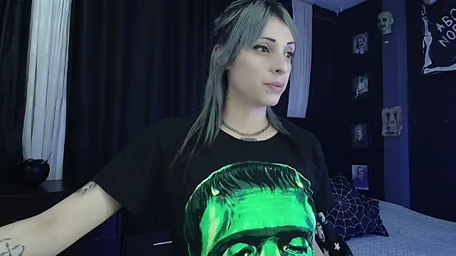 Snapshot of Goddess_Mortem chatting on November 17, 2025, 11:32 pm Goddess Mortem online show from November 17, 2025, 11:32 pm