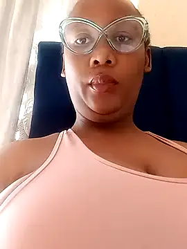 Snapshot of NippleMilkXx chatting on October 25, 2025, 7:27 am NippleMilkXx online show from October 25, 2025, 7:27 am