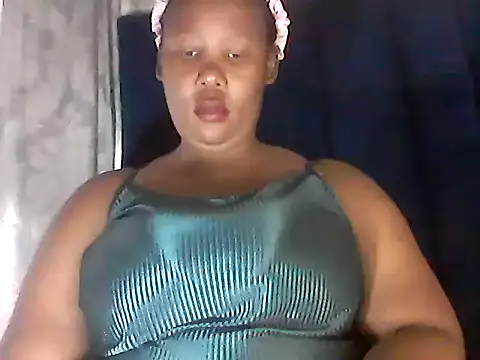 Snapshot of NippleMilkXx chatting on November 4, 2025, 10:25 am NippleMilkXx online show from November 4, 2025, 10:25 am