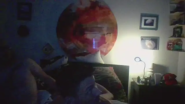 Snapshot of trash4cash chatting on December 17, 2024, 4:23 am trash4cash online show from December 17, 2024, 4:23 am