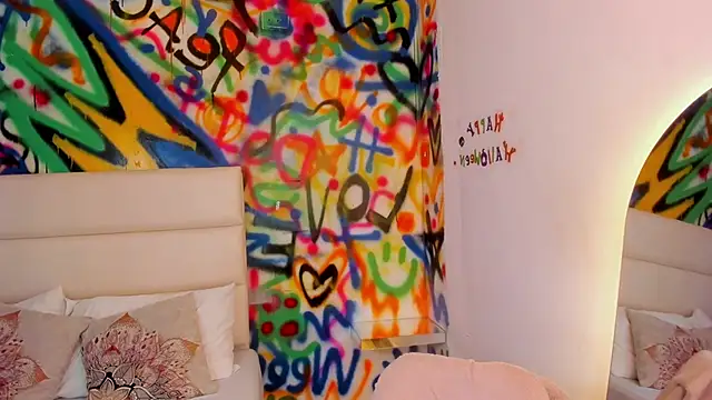 Snapshot of Liana_Bernocchi chatting on November 6, 2025, 9:05 pm Liana Bernocchi online show from November 6, 2025, 9:05 pm