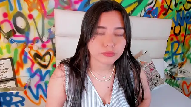 Snapshot of Liana_Bernocchi chatting on November 21, 2025, 8:29 pm Liana Bernocchi online show from November 21, 2025, 8:29 pm