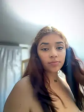 Snapshot of JoselinFlower_ chatting on December 3, 2024, 7:43 am JoselinFlower online show from December 3, 2024, 7:43 am