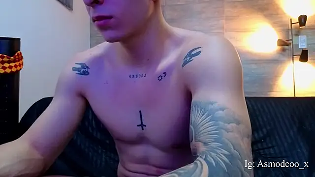 Snapshot of AsmodeoCox chatting on January 17, 2026, 10:24 pm AsmodeoCox online show from January 17, 2026, 10:24 pm