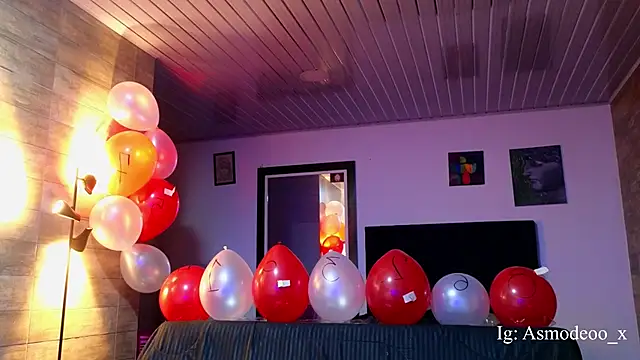 Snapshot of AsmodeoCox chatting on February 15, 2026, 12:40 am AsmodeoCox online show from February 15, 2026, 12:40 am