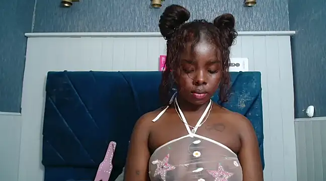 Snapshot of KilyetVera3x chatting on March 17, 2025, 5:01 am KilyetVera3x online show from March 17, 2025, 5:01 am