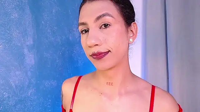 sofiaa grey  online show from January 13, 2025, 1:28 pm