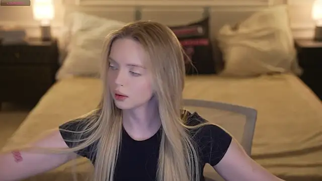 Cassy-Celestial  online show from November 29, 2025, 8:17 am