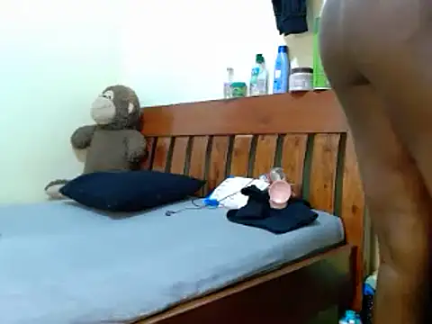 Snapshot of Sweet_choc chatting on March 19, 2025, 6:44 pm Sweet choc online show from March 19, 2025, 6:44 pm