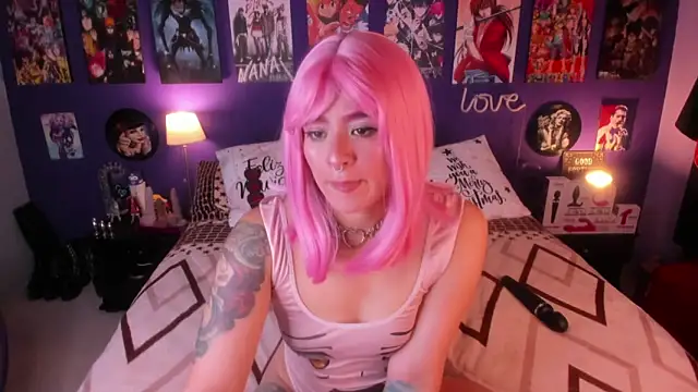 Snapshot of anne_cross chatting on November 26, 2025, 10:11 pm anne cross online show from November 26, 2025, 10:11 pm