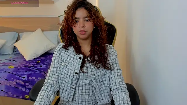 Snapshot of aurora_rodriguez chatting on February 18, 2025, 3:21 pm aurora rodriguez online show from February 18, 2025, 3:21 pm