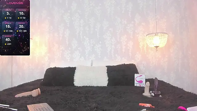 Snapshot of leigh-angels chatting on October 25, 2025, 10:37 pm leigh-angels online show from October 25, 2025, 10:37 pm