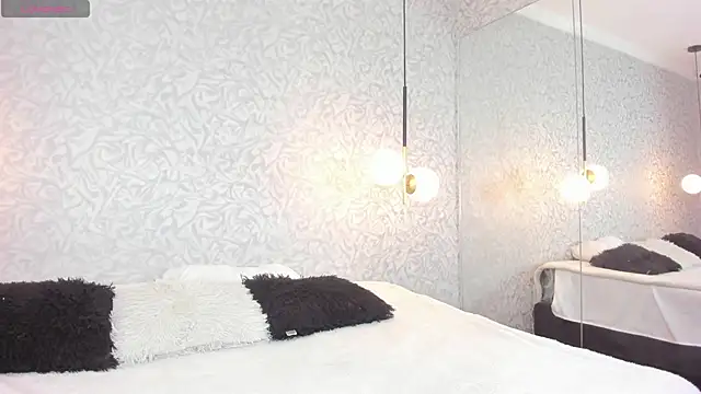 Snapshot of leigh-angels chatting on December 19, 2025, 10:39 pm leigh-angels online show from December 19, 2025, 10:39 pm