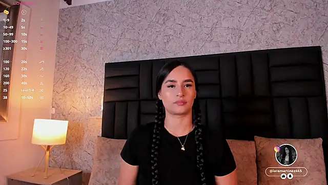 Snapshot of iara_martinez chatting on October 13, 2025, 12:49 pm iara martinez online show from October 13, 2025, 12:49 pm