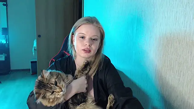 Snapshot of Angelic_Lika chatting on February 7, 2025, 7:59 pm Angelic Lika online show from February 7, 2025, 7:59 pm