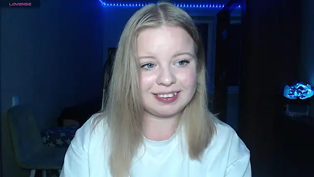 Snapshot of Angelic_Lika chatting on October 5, 2025, 6:06 pm Angelic Lika online show from October 5, 2025, 6:06 pm