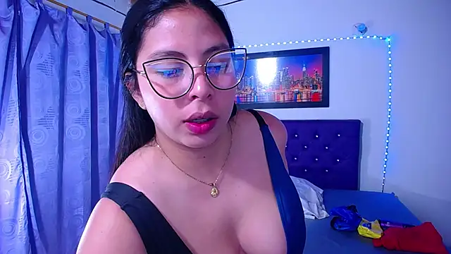 Snapshot of Naturalboobss chatting on February 18, 2025, 3:21 am Naturalboobss online show from February 18, 2025, 3:21 am