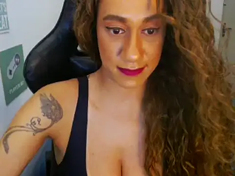 Snapshot of gauchinhaG chatting on February 13, 2025, 3:14 pm gauchinhaG online show from February 13, 2025, 3:14 pm