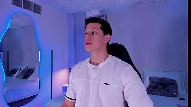 Snapshot of MarcoSullivan chatting on November 16, 2025, 2:00 pm MarcoSullivan online show from November 16, 2025, 2:00 pm