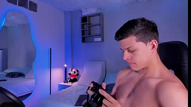 Snapshot of MarcoSullivan chatting on December 5, 2025, 3:20 pm MarcoSullivan online show from December 5, 2025, 3:20 pm