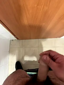 Snapshot of _themask_ chatting on December 5, 2025, 3:09 pm themask online show from December 5, 2025, 3:09 pm