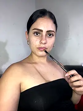 Azuna25 online show from October 21, 2025, 8:31 pm