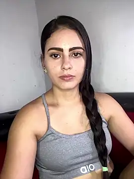 Snapshot of Azuna25 chatting on January 7, 2026, 7:38 pm Azuna25 online show from January 7, 2026, 7:38 pm