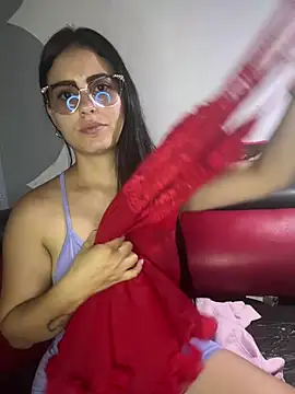 Snapshot of Azuna25 chatting on February 26, 2026, 7:57 pm Azuna25 online show from February 26, 2026, 7:57 pm