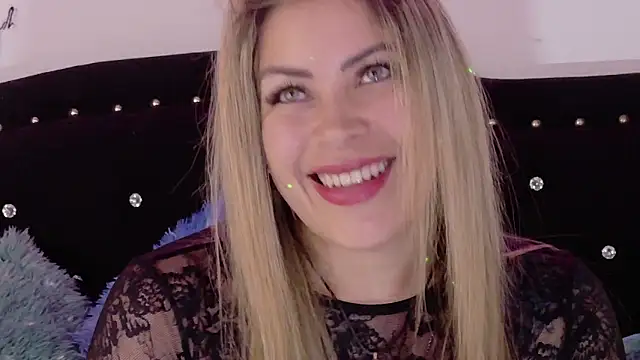 Snapshot of Natalia_Montoya chatting on September 9, 2025, 2:55 am Natalia Montoya online show from September 9, 2025, 2:55 am