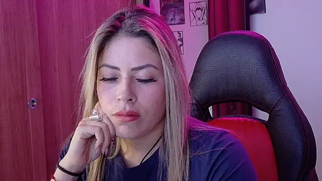 Snapshot of Natalia_Montoya chatting on October 9, 2025, 1:58 am Natalia Montoya online show from October 9, 2025, 1:58 am