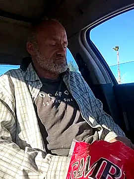 FloppyPickle4u online show from February 20, 2025, 4:14 pm