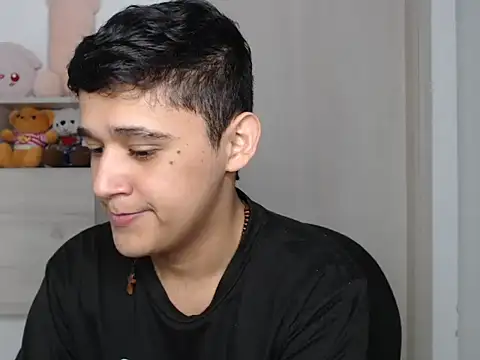 kaiine190 online show from December 3, 2025, 6:10 am