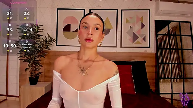 Snapshot of LunaRuso chatting on November 1, 2025, 11:45 am LunaRuso online show from November 1, 2025, 11:45 am