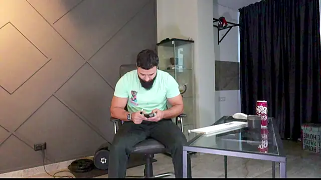 Snapshot of mattmasterss chatting on January 16, 2025, 6:03 am mattmasterss online show from January 16, 2025, 6:03 am