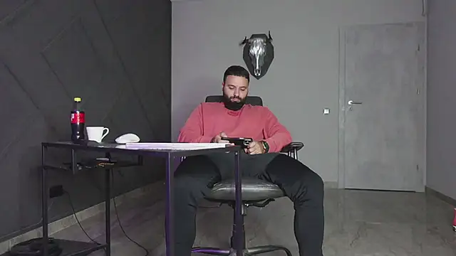 mattmasterss online show from October 31, 2025, 8:32 pm