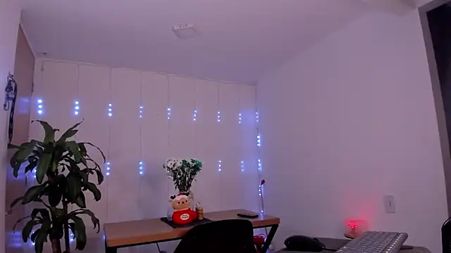 amanda rous online show from December 17, 2025, 4:57 pm