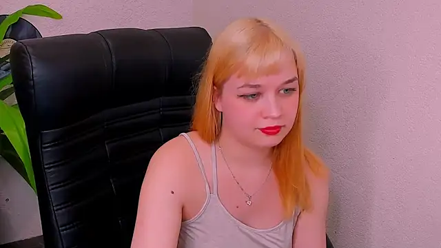 Snapshot of AlicePopsy chatting on March 8, 2025, 1:57 pm AlicePopsy online show from March 8, 2025, 1:57 pm