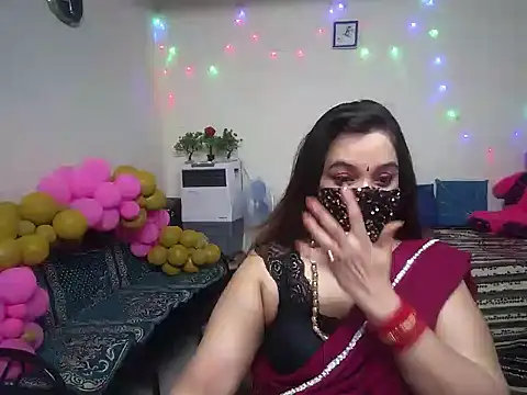 Arushisingh8888 online show from January 4, 2025, 10:27 am