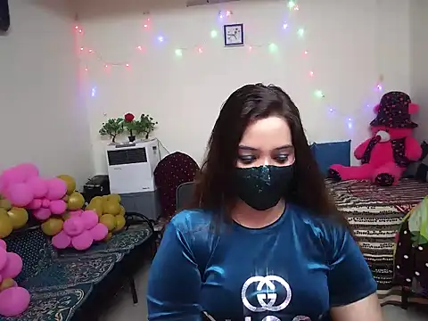 Arushisingh8888 online show from January 10, 2025, 11:11 am