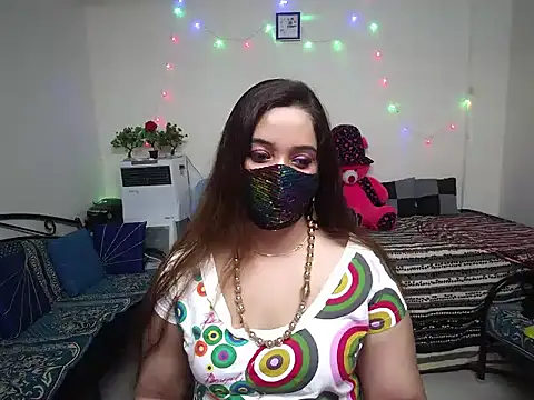 Arushisingh8888 online show from January 24, 2025, 9:39 am